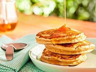 Faça uma  panqueca de banana para o café da manhã ou lanche da tarde