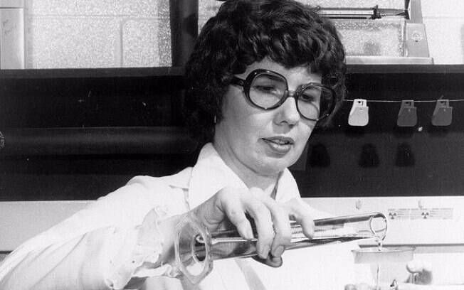 Associação para o Avanço de Invenções e Inovações dos Estados Unidos elegeu a química Barbara S. Askins, hoje com 77 anos, como a inventora do ano em 1978