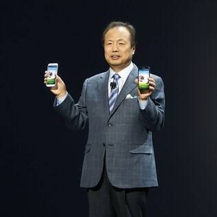 JK Shin, chefe de dispositivos móveis da Samsung, apresenta o novo Galaxy S4