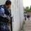 A operação teve a participação de cem policiais militares. Foto: Agência O Globo