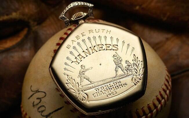 Relógio dado a Babe Ruth pelo título de 1923 está sendo leiloado. Casa espera chegar a US$ 750 mil