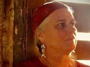 Mãe Lucinda fica preocupada com a reação de Santiago