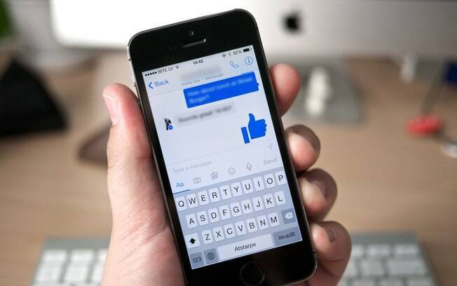 Ao exibir mensagens SMS no Messenger, Facebook espera tornar o aplicativo essencial ao usuário