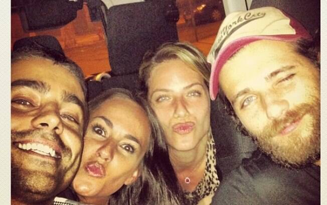 Bruno Gagliasso e Giovanna Ewbank curtiram a madrugada com Ricardo Pereira, a mulher Francisca Pinto e amigos