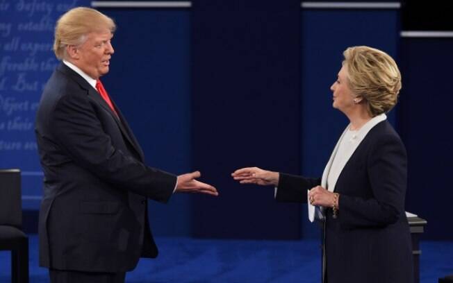 Donald Trump e Hillary Clinton trocaram acusações em um tenso debate Donald Trump e Hillary Clinton trocaram acusações em um tenso debate