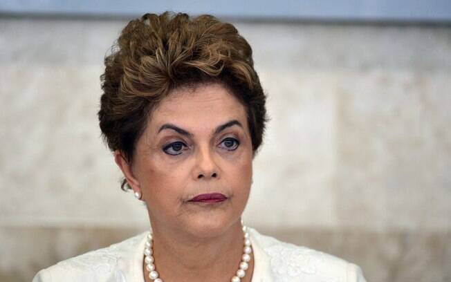 Dilma, durante a reunião, anda apontou a recriação da CPMF como melhor opção no momento para superar as dificuldades, por ter baixo custo para o governo e menor impacto sobre a inflação