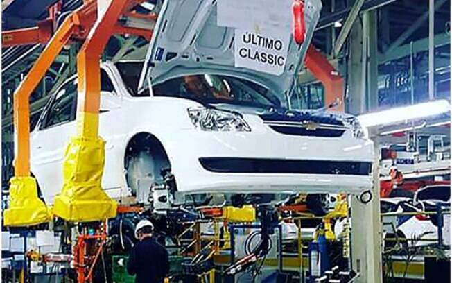 Última unidade do Chevrolet Classic sai da linha de montagem na Argentina