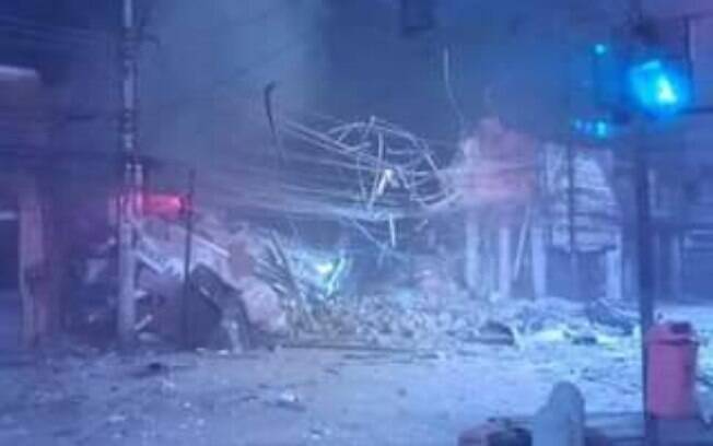Grande explosão em restaurante deixa vítimas soterradas no Rio de Janeiro
. Foto: Reprodução Twitter @Rafaell63006809 