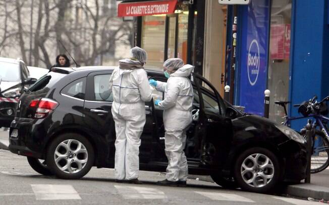 Ataque deixa ao menos 12 mortos em sede de revista satírica em Paris. Foto: AP