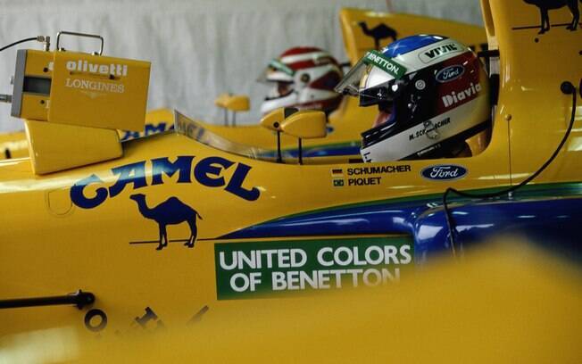 O alemão foi contratado pela Benetton e fez dupla com Piquet (ao fundo)