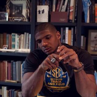 Michael Sam se assumiu gay em fevereiro deste ano
