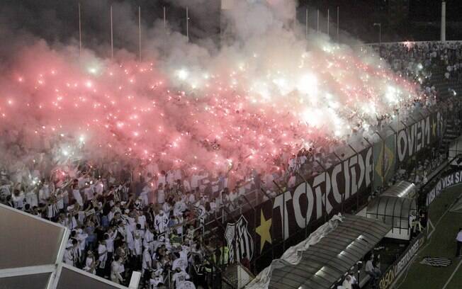 Resultado de imagem para Santos torcida na vila Belmiro 2016
