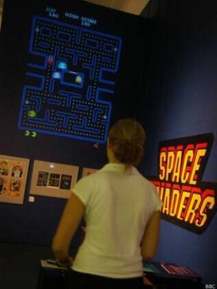 Computador joga games de Atari, como Pac Man