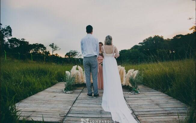 Já pensou realizar uma festa de casamento sem nenhum convidado?