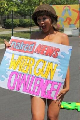Musas do Naked News agora promoveram uma 