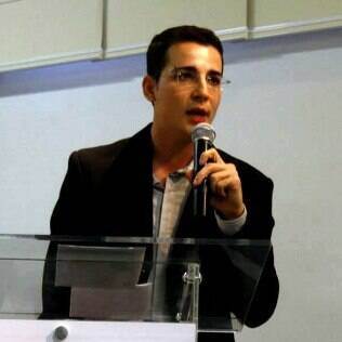 Coordenador de politicas LGBT Alessandro Melchior