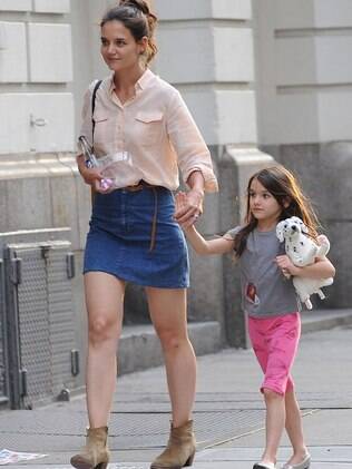 Katie Holmes e Suri Cruise passeando por Nova York