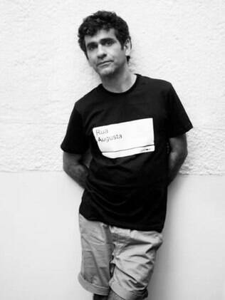 O diretor e roteirista Hilton Lacerda
