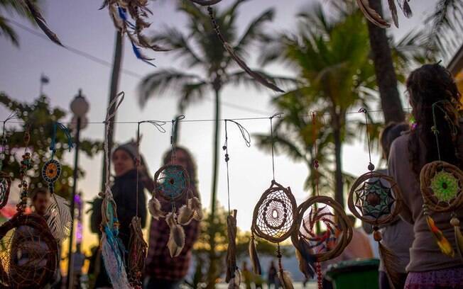 Ilhabela e a arte de Luan Sabino
