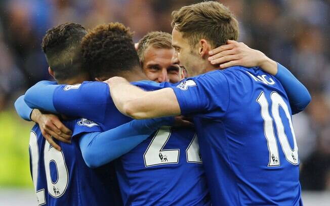 O Leicester está a uma vitória do título da Premier League O Leicester está a uma vitória do título da Premier League