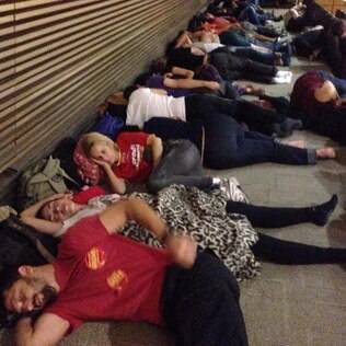 Professores dormiram na assembleia