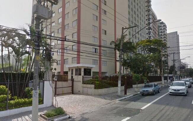 Rua Voluntários da Pátria, em Santana, na zona norte de SP, local onde homem foi soterrado
