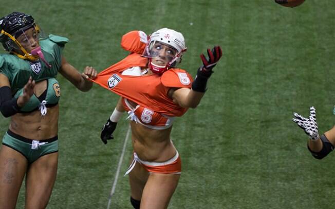 Com mulheres de lingerie, vai rolar o 'Super Bowl feminino' - Futebol  americano - iG