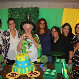Russo comemora 83 anos com festa patrocinada