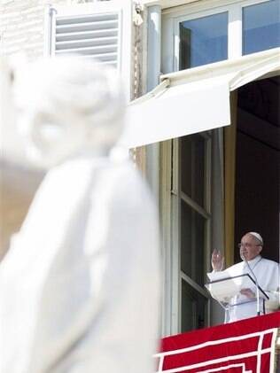 Papa Francisco durante o Angelus no Vaticano
