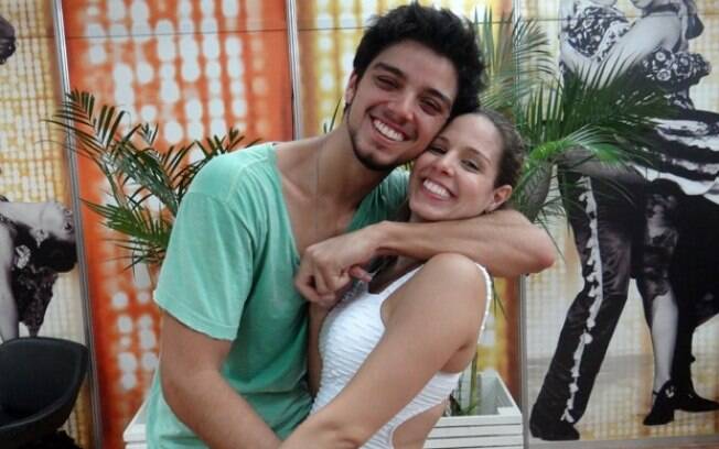 Rodrigo Simas e Raquel Guarini