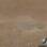 Recorte da imagem panorâmica tirada pelo Curiosity mostra marcas da descida do jipe-robô no solo de Marte (09/08/2012). Foto: NASA/JPL-Caltech/MSSS