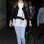 Jessie J escolheu calça clara e com cara de verão e combinou com bolsa de tachas e jaqueta de couro. Será que tanto contraste é legal?. Foto: Brainpix