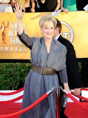 Meryl Streep no tapete vermelho para apresentar A dama de ferro