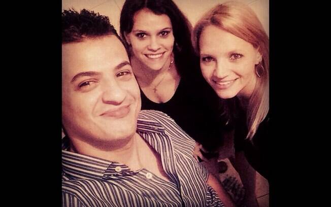 Paula, Angélica e Klinger conseguiram uma declaração de união poliafetiva