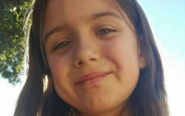 Americana Kiera Larson salvou as duas crianças, mais novas, que brincavam na porta de casa