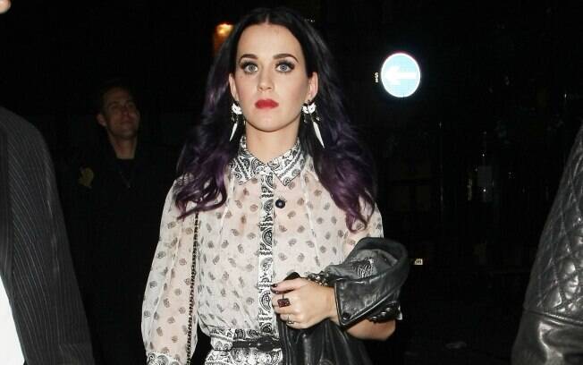 Katy Perry chegando à boate Cirque Du Soir em Londres