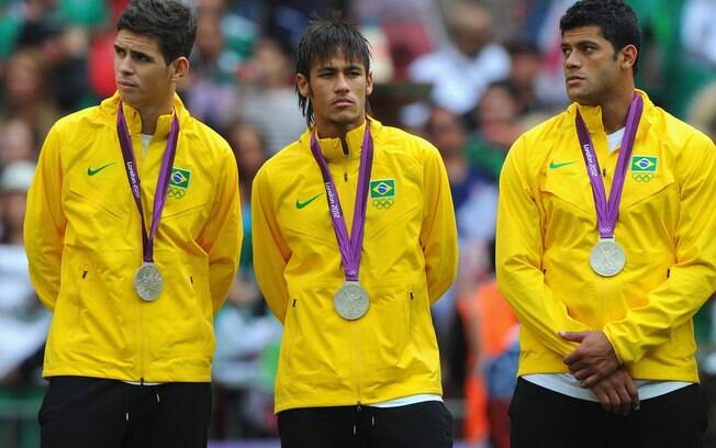 No futebol, Brasil busca seu primeiro ouro da história