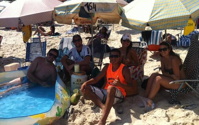 O aluguel das piscinas infláveis fica entre R (pequena) e R$ 30 (gigante) (04/01/2014)