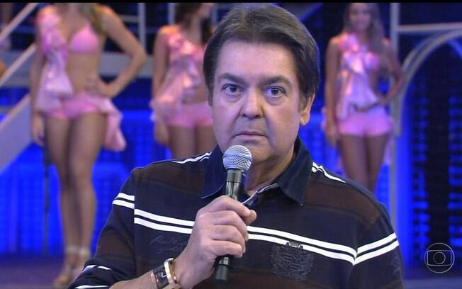 Fausto Silva está no topo da lista dos apresentadores mais bem pagos da televisão brasileira. À frente do 'Domingão do Faustão', seu salário ultrapassa R$ 5 milhões 