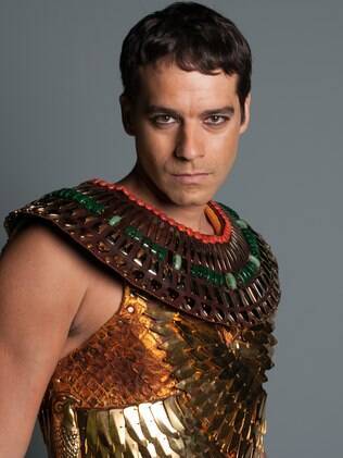 Guilherme Winter como Moisés