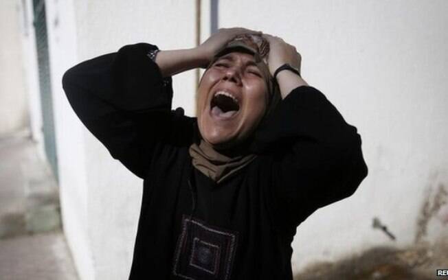 Familiares reagem à morte de quatro crianças vítimas de ataque aéreo israelense em Gaza (16/7)