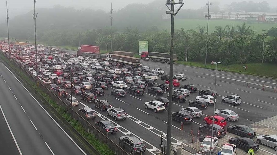 Motoristas Enfrentam Lentid O Para Chegar Baixada Santista