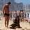 Claudia Abreu se divertiu com a familia nas areias da praia do Leblon, no Rio de Janeiro. Foto: AgNews