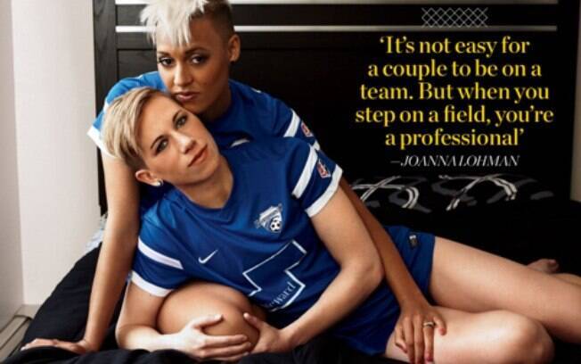 Johanna Lohman, 31, Lianne Sanderson, 26, são jogadoras de futebol e namoradas