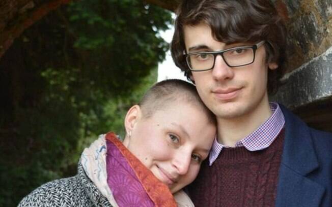 Sophie achava que George era 'homorrômantico' até o beijo no cinema