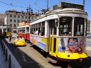 O bonde, por lá conhecido como “elétrico”: a linha 12 de Lisboa faz o percurso até a colina onde fica o Castelo de São Jorge