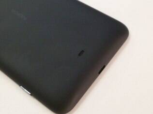 Lumia 1320 tem corpo em policarbonato fosco