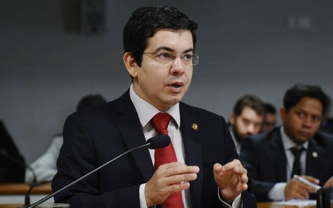 Senador acredita que CPI poderá analisar e descobrir irregularidades nas transações dos correntistas brasileiros que abriram conta na filial do HSBC em Genebra