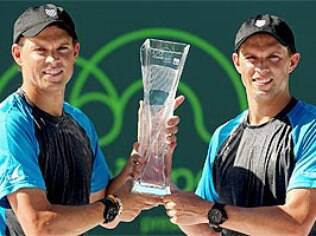 Bob e Mike Bryan já conquistaram 106 títulos juntos