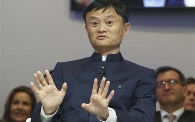 Crescendo na pobreza na China, Jack Ma chegou a ser reprovado ao tentar emprego numa lanchonete. Mas em 1995, ele descobriu na internet um jeito de virar o jogo. Dono da gigante de vendas online chinesa Alibaba, ele tem um patrimônio que vale US$ 27,8 bilhões . Foto: AP